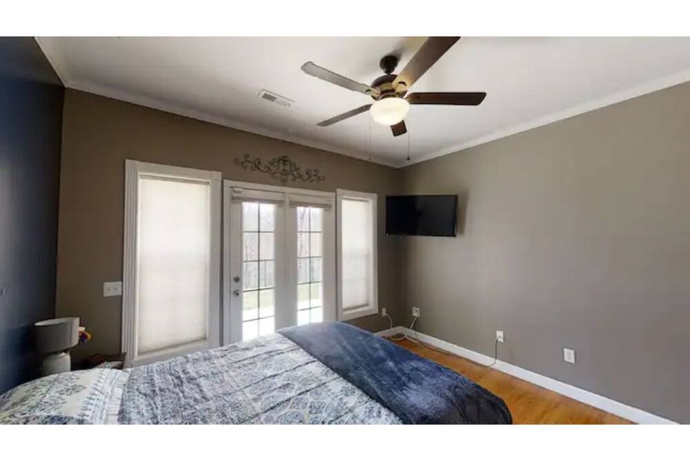Photo of Bedroom in Monterey