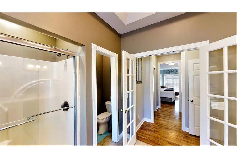 Photo of Bedroom in Monterey