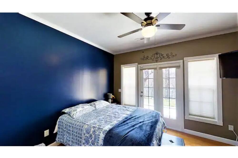 Photo of Bedroom in Monterey