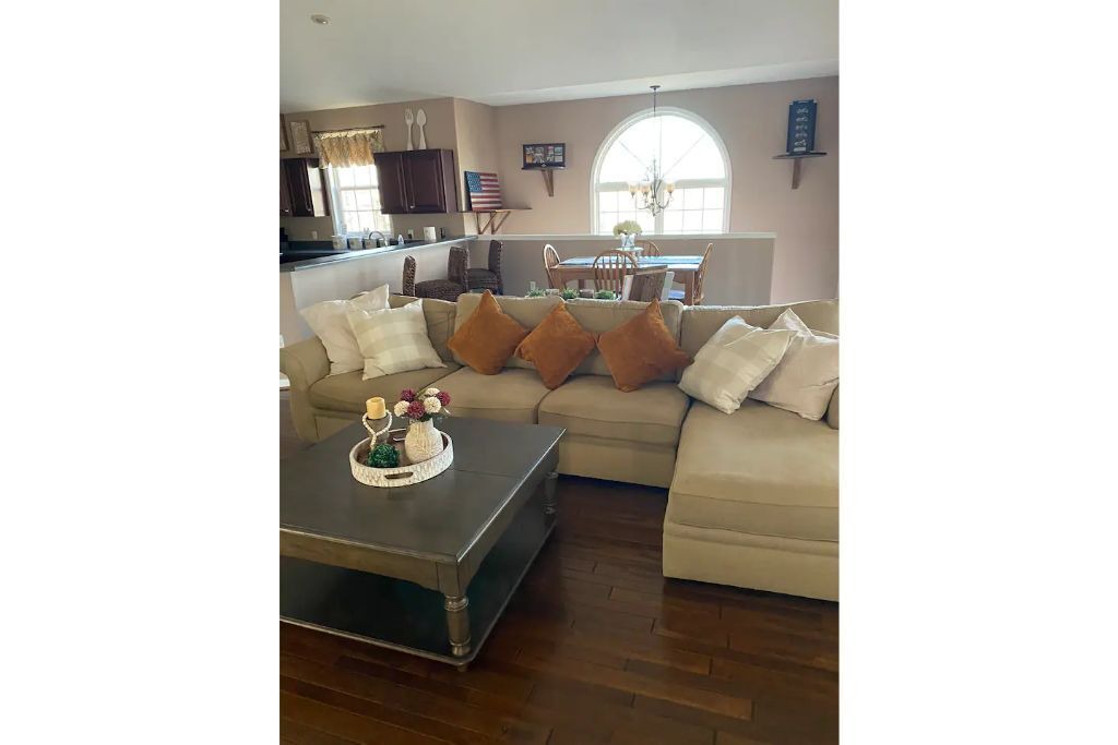 Photo of Livingroom in Monterey