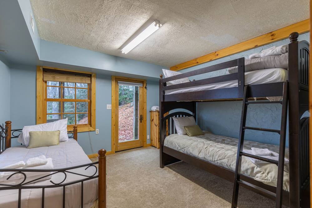 Photo of Others in Boone