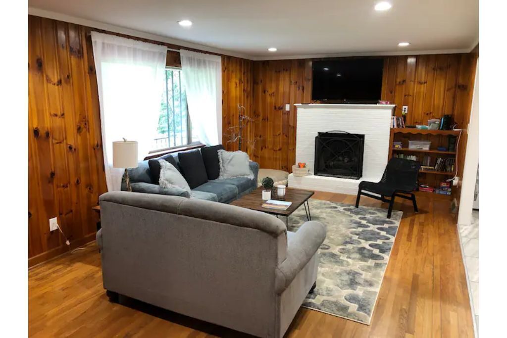 Photo of Livingroom in Mills River