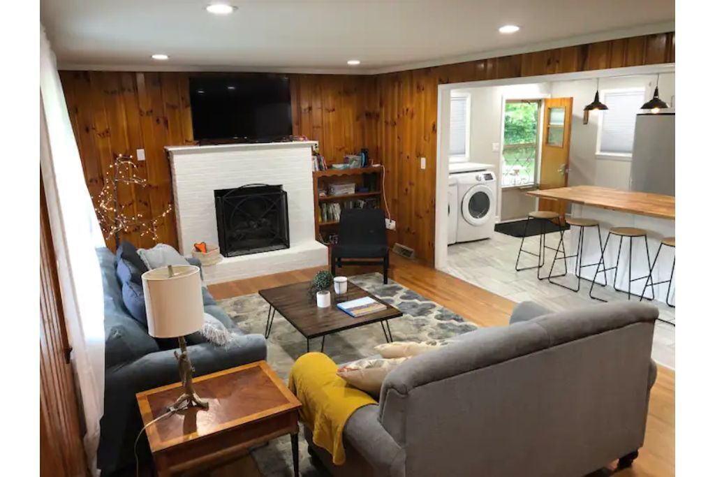 Photo of Livingroom in Mills River
