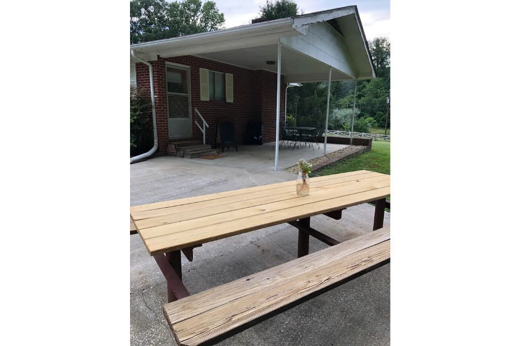 Photo of Outdoor in Mills River