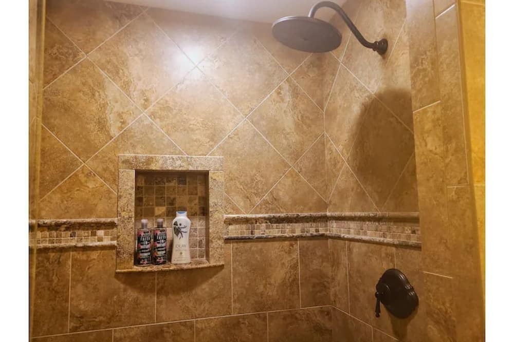 Photo of Bathroom in Cullowhee