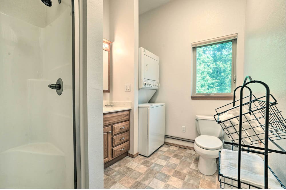 Photo of Bathroom in Kuttawa