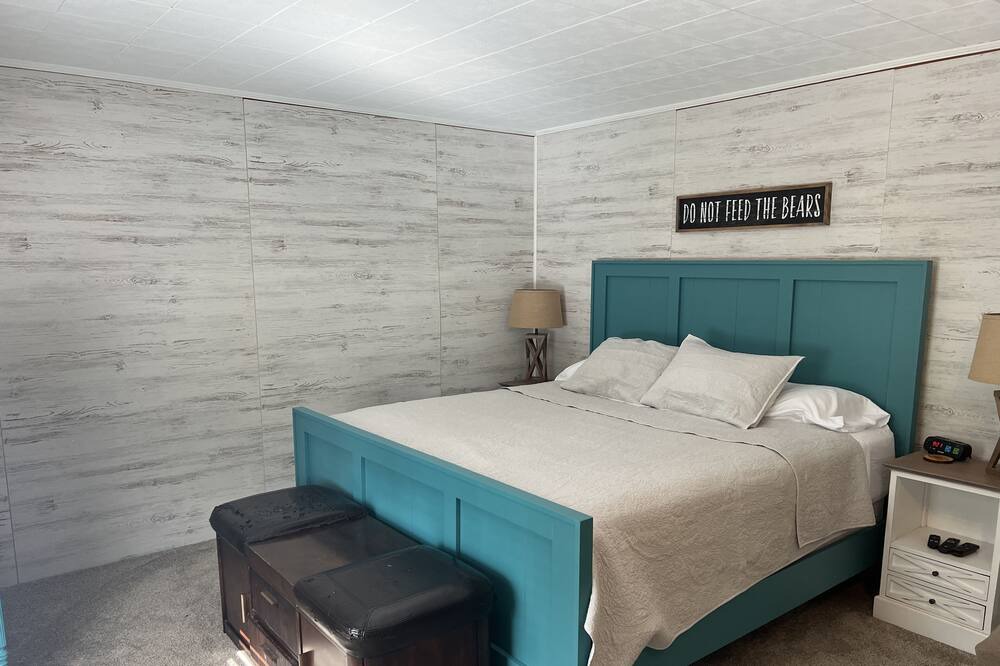 Photo of Bedroom in Leitchfield