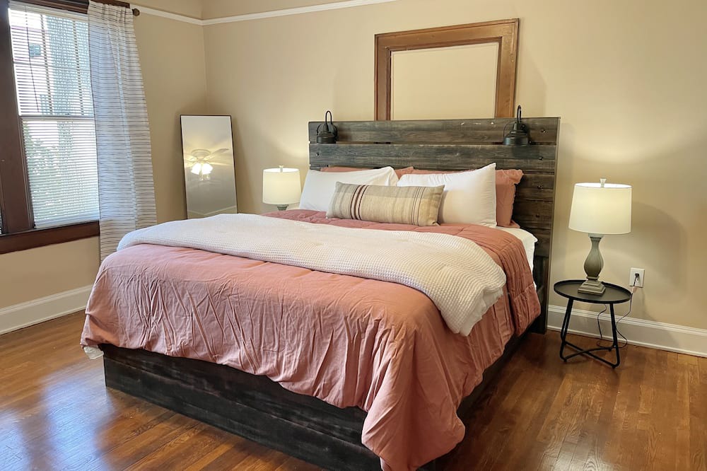 Photo of Bedroom in Anderson