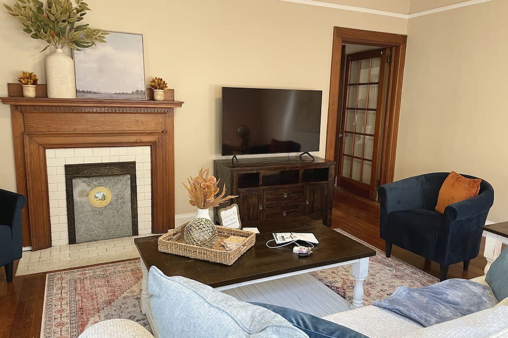 Photo of Livingroom in Anderson