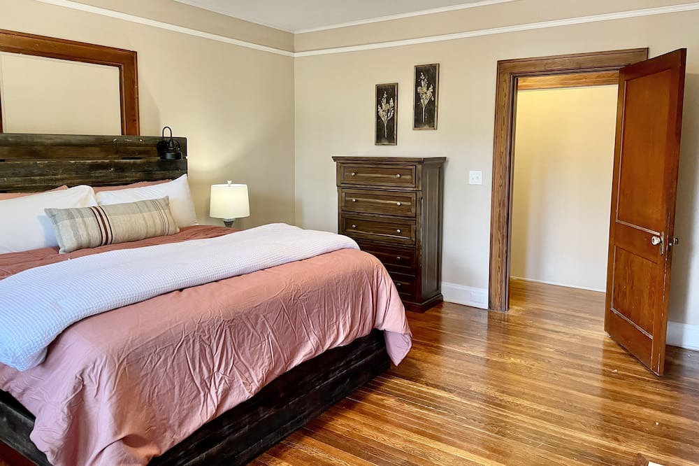 Photo of Bedroom in Anderson