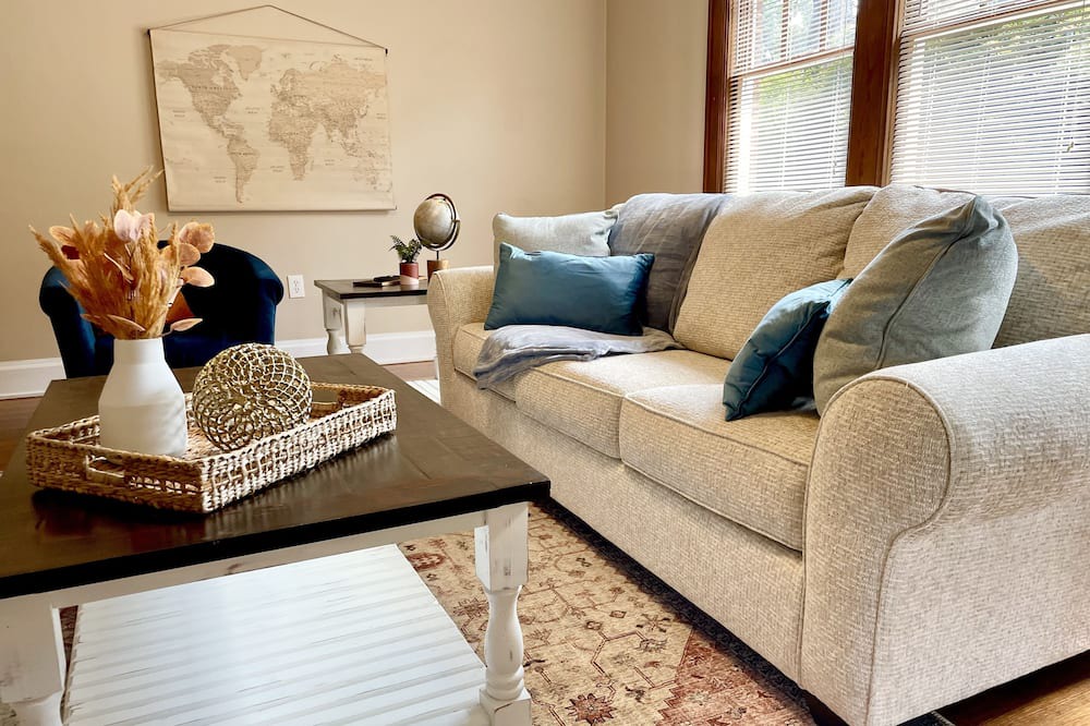 Photo of Livingroom in Anderson