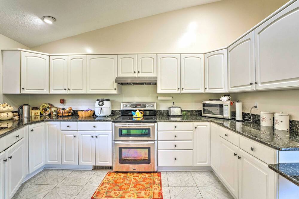 Photo of Kitchen in Hendersonville