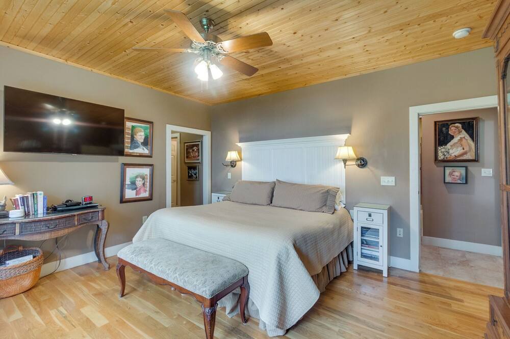 Photo of Bedroom in Pelham