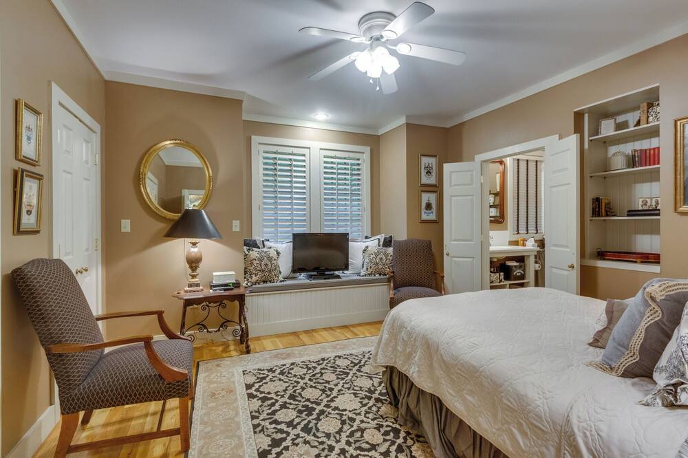 Photo of Bedroom in Pelham