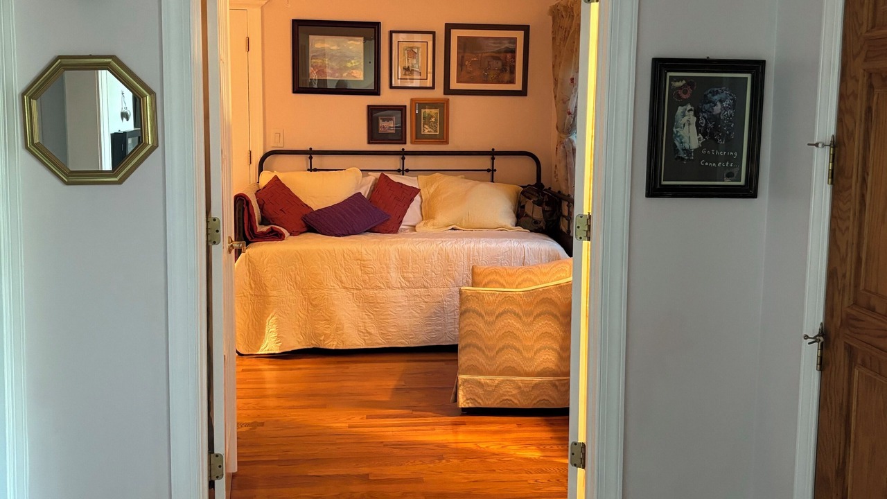 Photo of Bedroom in Cave Spring