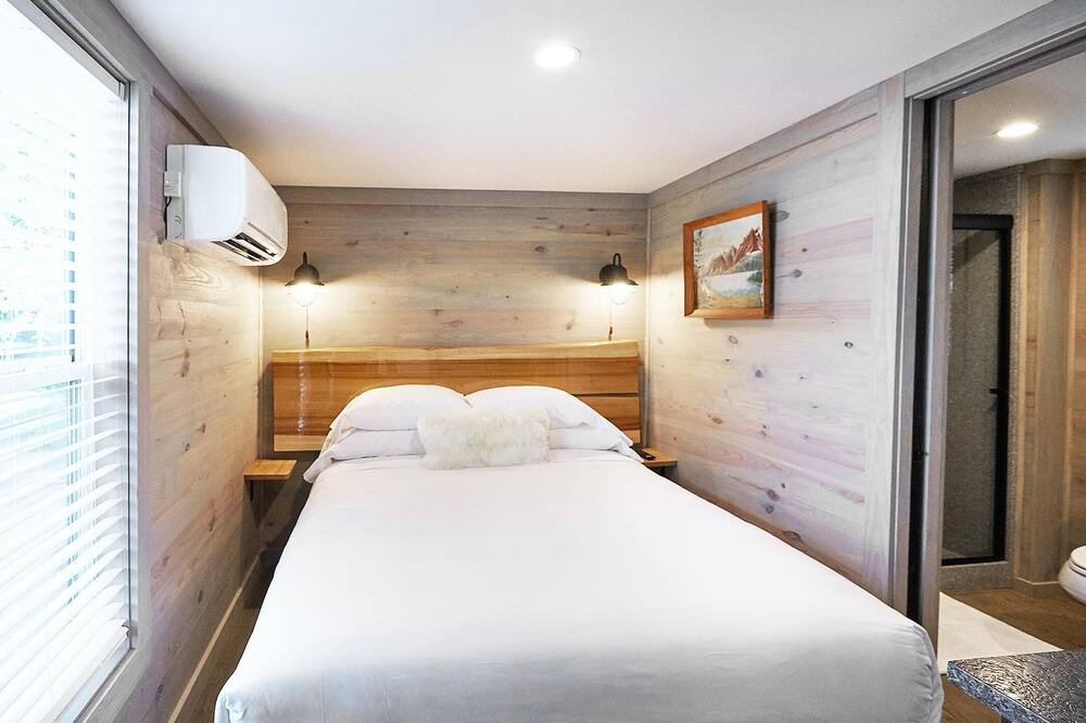 Photo of Bedroom in Arden