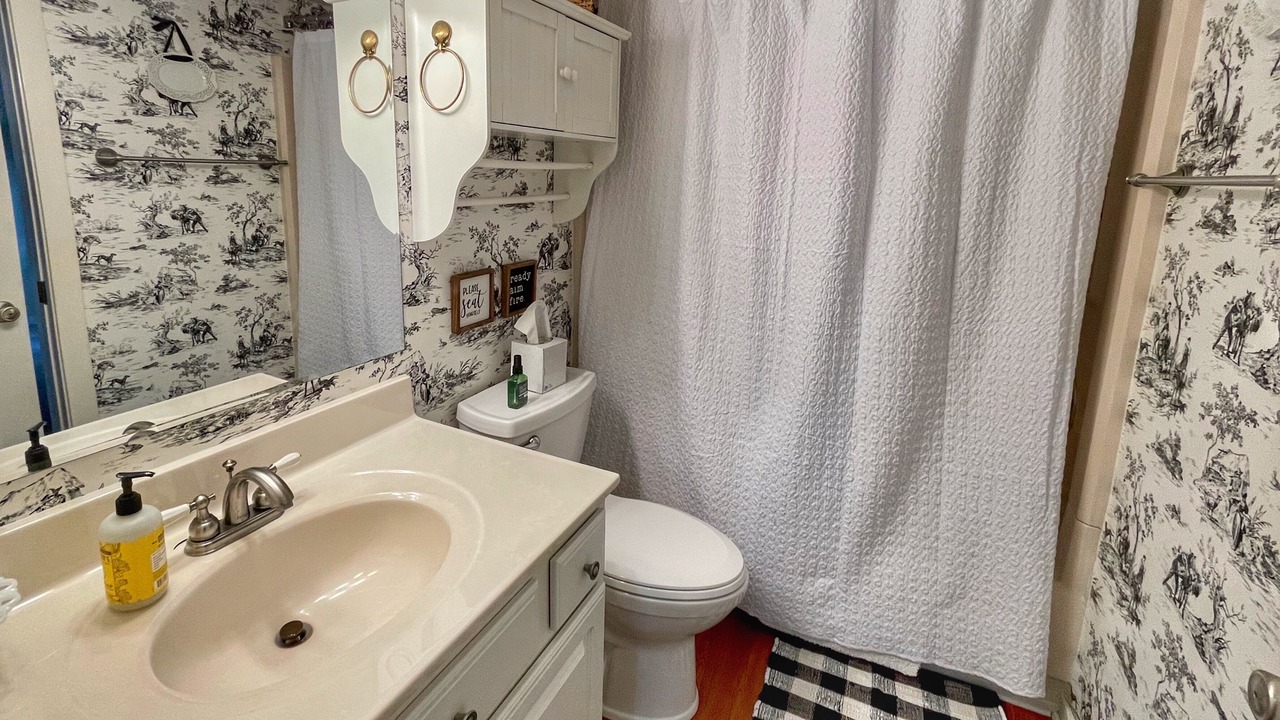 Photo of Bathroom in North Shore