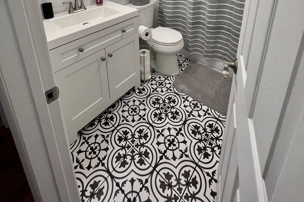 Photo of Bathroom in Downtown Knoxville