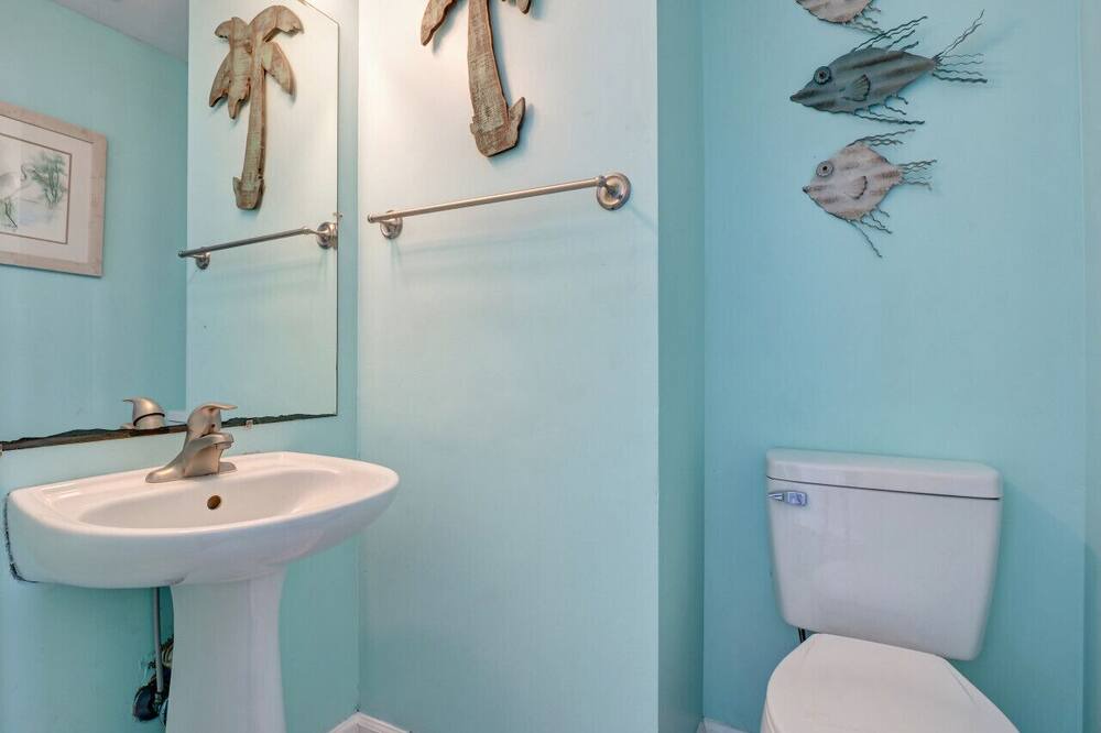 Photo of Bathroom in Village of Stump Sound