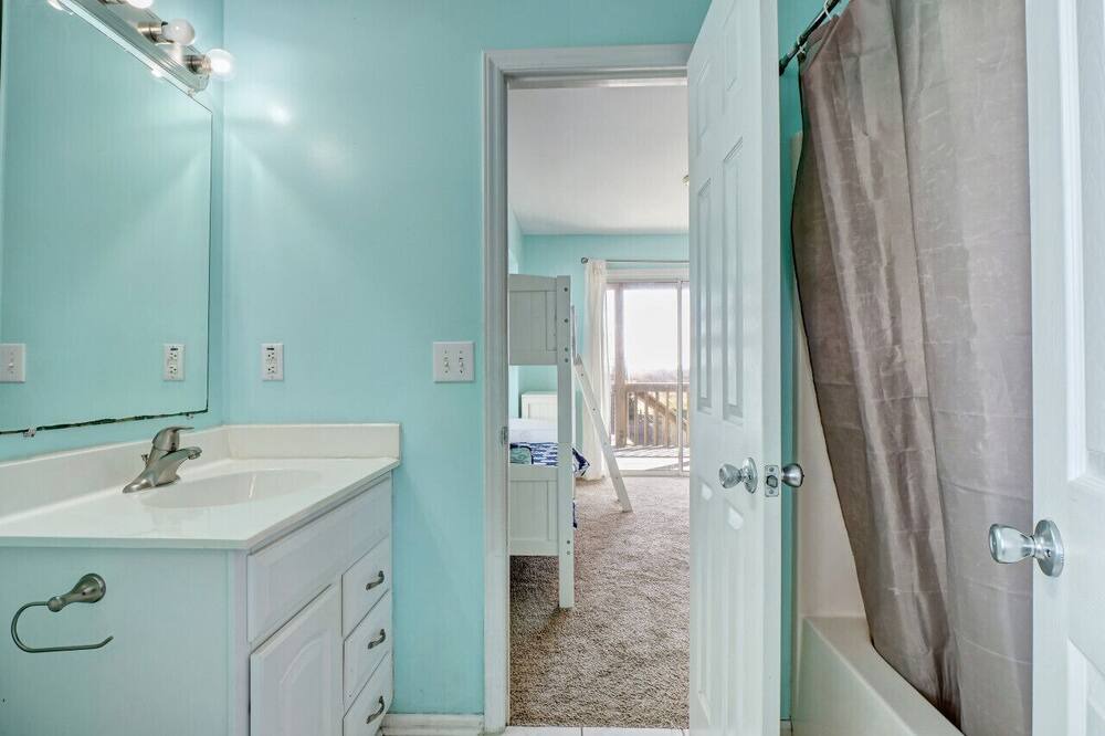 Photo of Bathroom in Village of Stump Sound