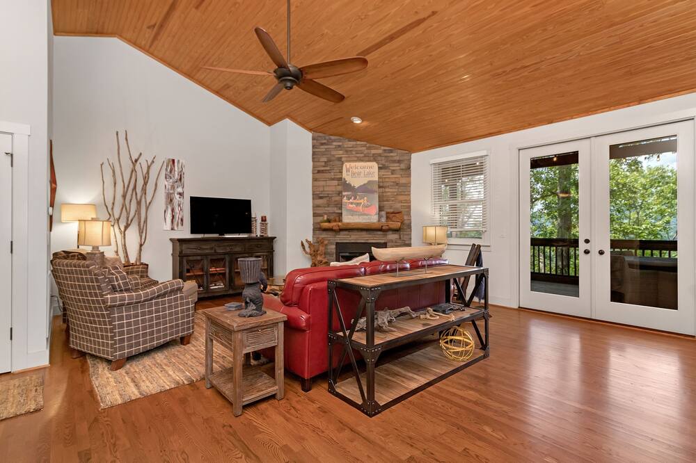 Photo of Livingroom in Bear Lake Reserve