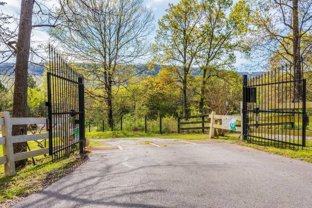 Photo of Outdoor in Lookout Valley Neighborhood Association
