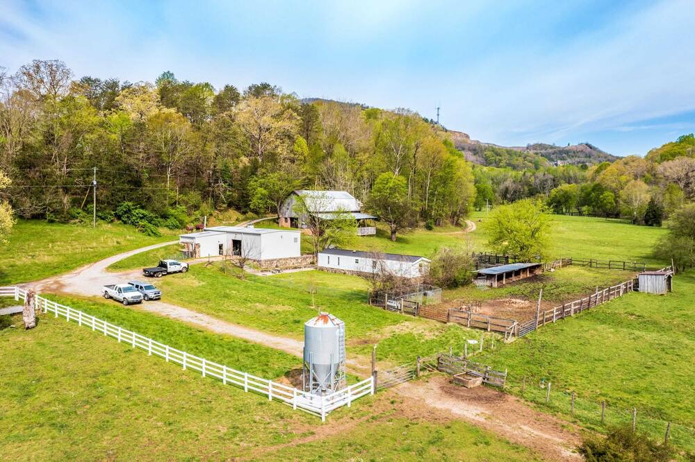 Photo of Outdoor in Lookout Valley Neighborhood Association