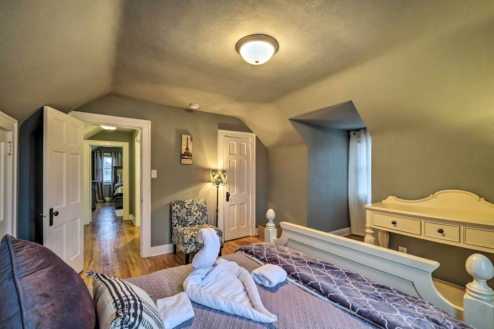 Photo of Bedroom in Jeffersontown