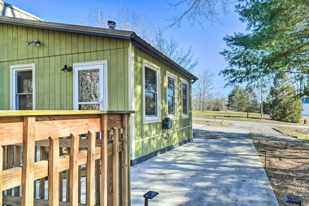 Photo of Outdoor in Byrdstown