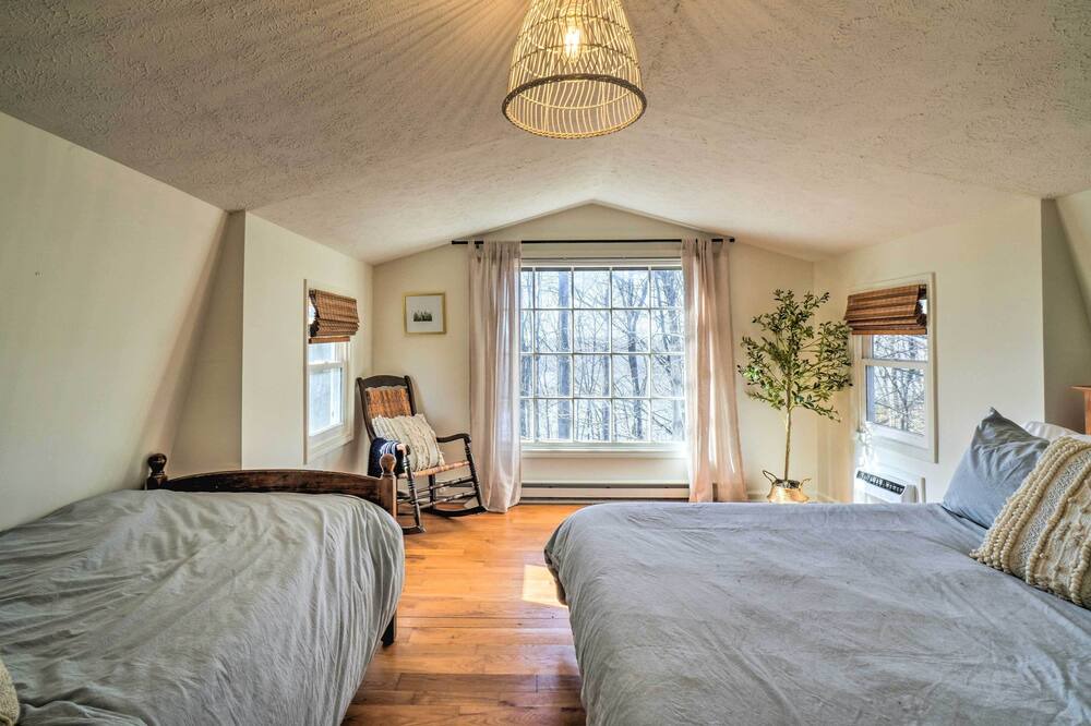 Photo of Bedroom in Byrdstown