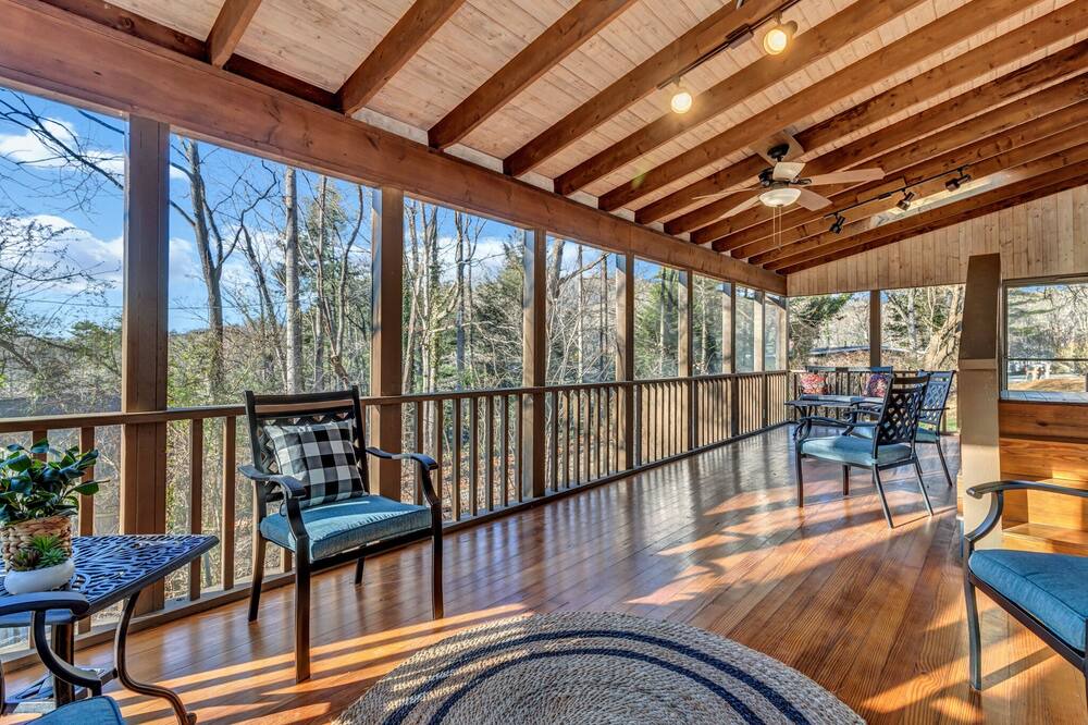 Photo of Outdoor in Royal Pines