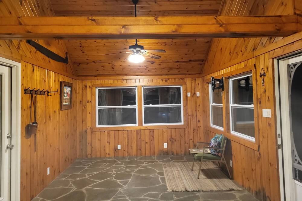 Photo of Outdoor in Burrows