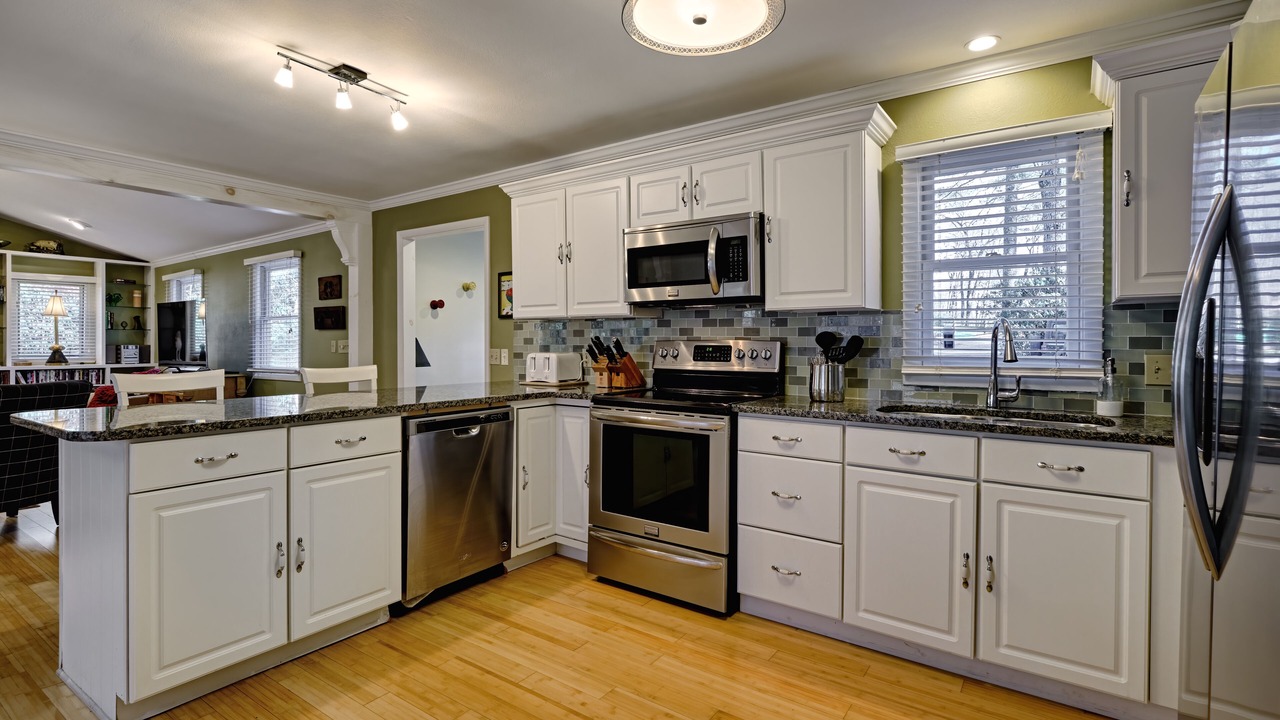 Photo of Kitchen in Lake Sequoyah