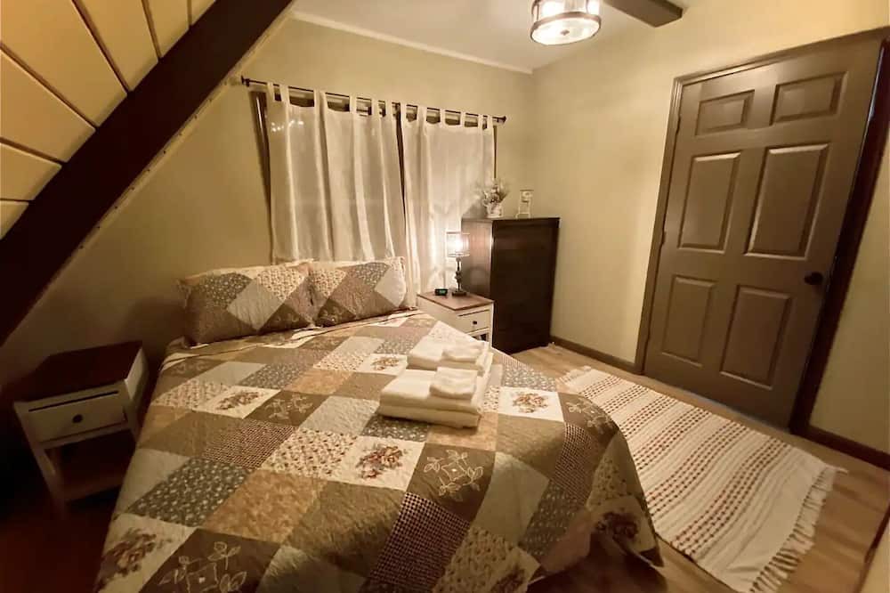 Photo of Bedroom in Sunset