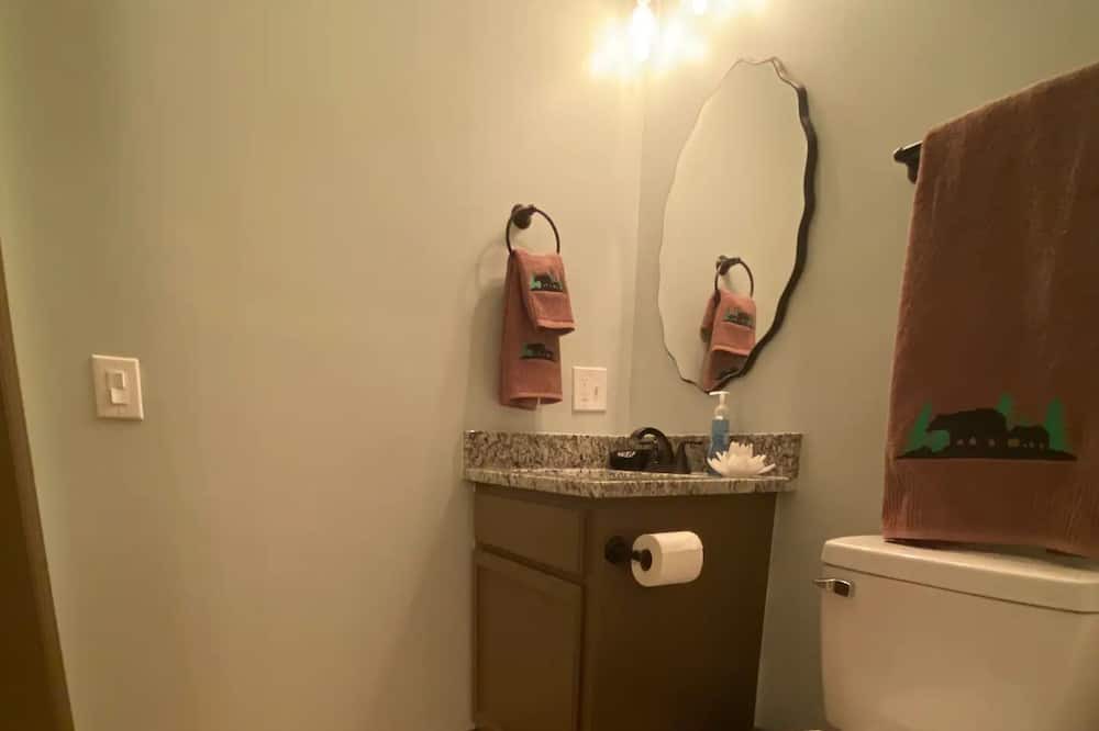 Photo of Bathroom in Sunset