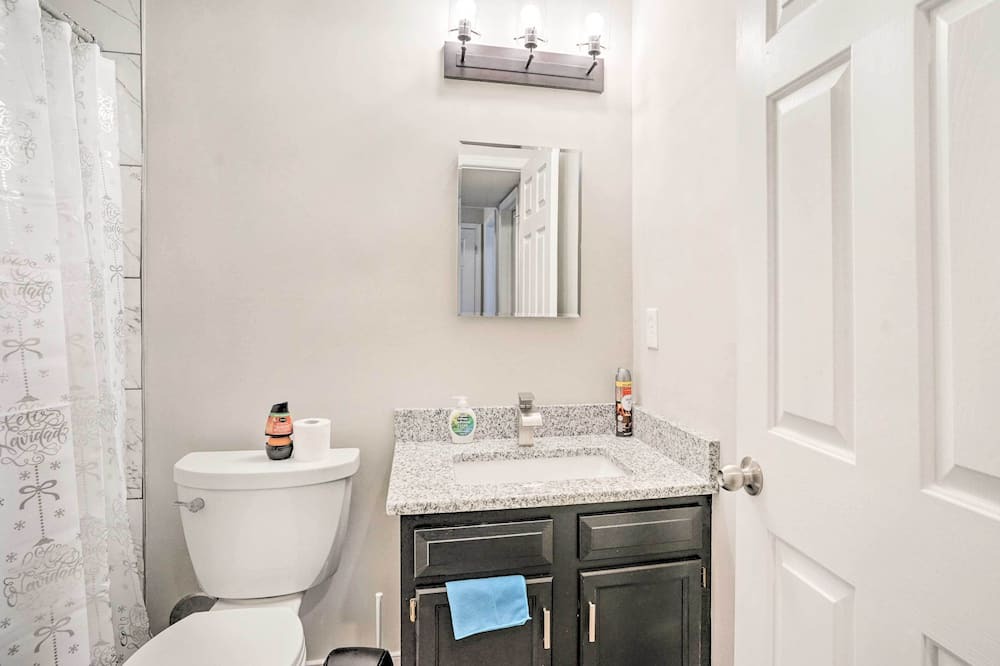 Photo of Bathroom in Mosby