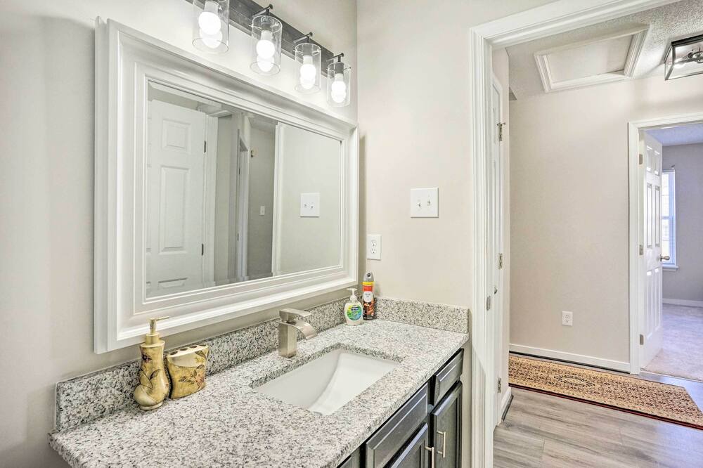 Photo of Bathroom in Mosby