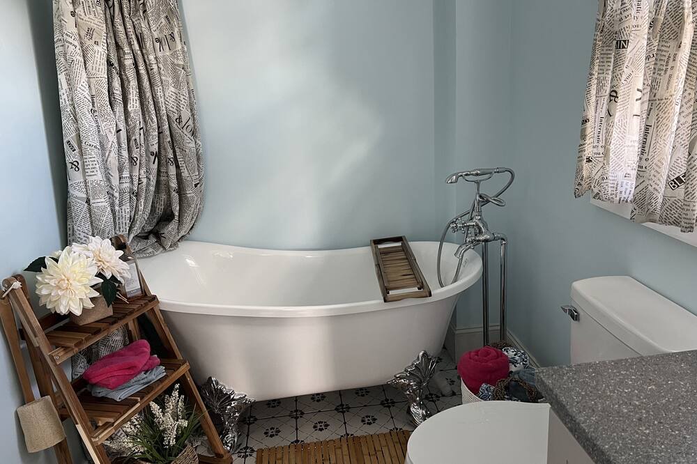 Photo of Bathroom in Pollocksville