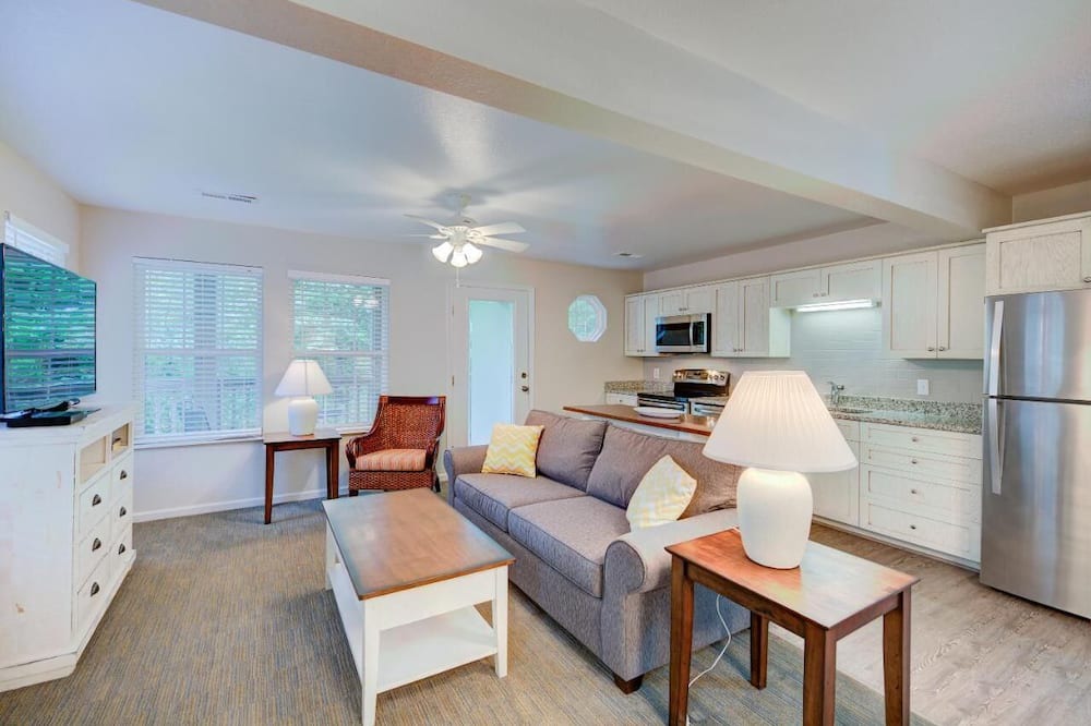 Photo of Livingroom in Sea Scape