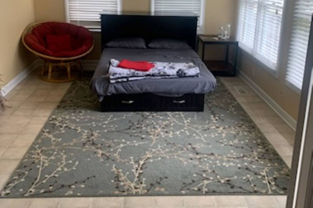 Photo of Bedroom in Benton