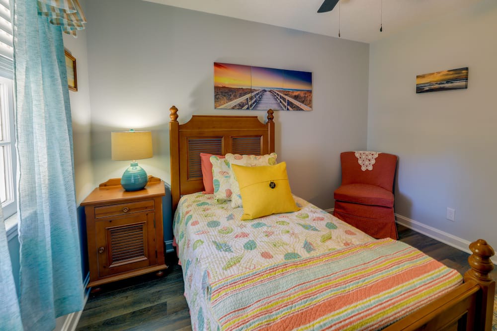Photo of Bedroom in Arapahoe