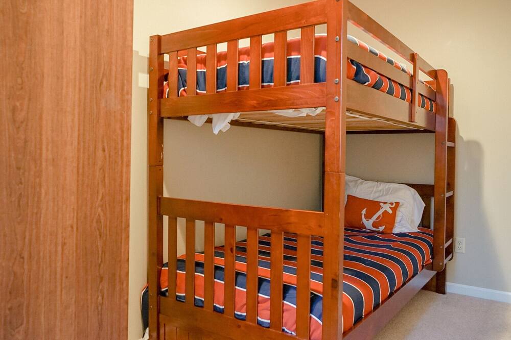 Photo of Bedroom in Bronston