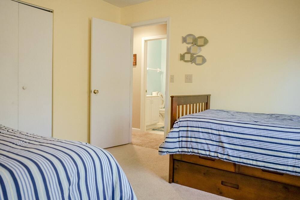Photo of Bedroom in Bronston
