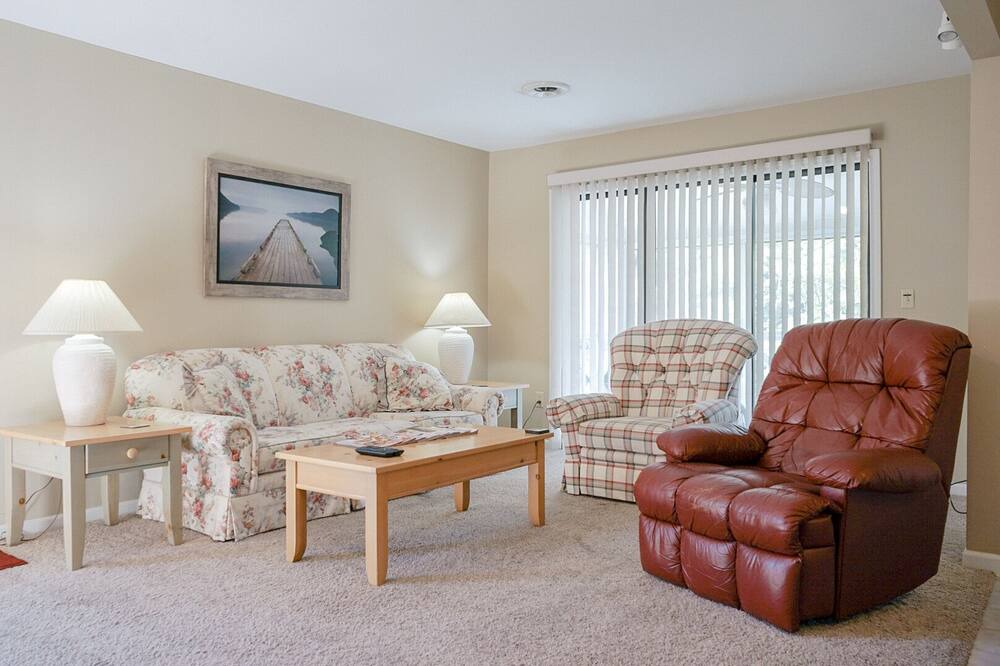 Photo of Livingroom in Bronston