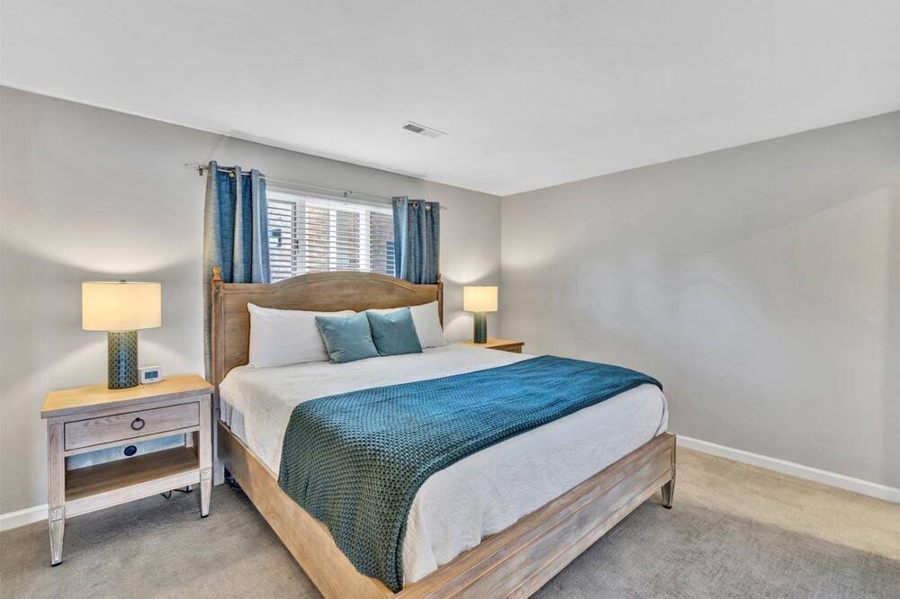 Photo of Bedroom in North Shore