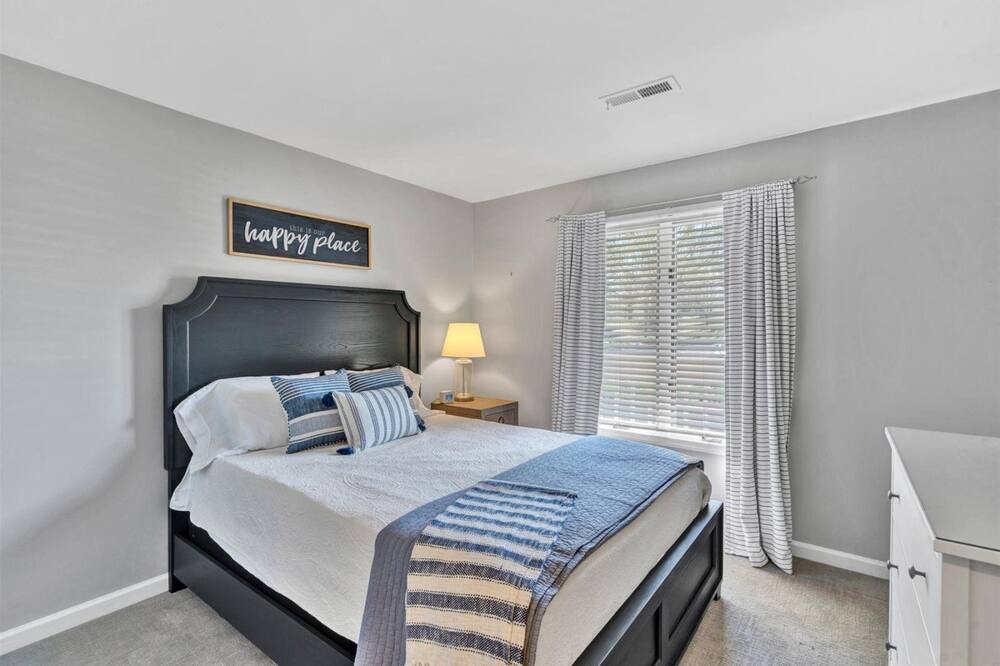 Photo of Bedroom in North Shore
