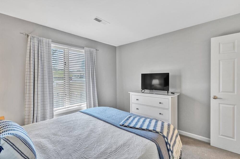 Photo of Bedroom in North Shore