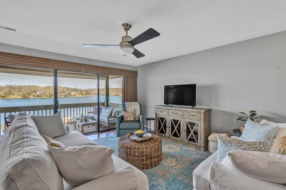 Photo of Livingroom in North Shore