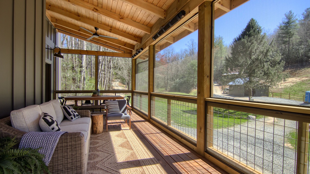 Photo of Outdoor in Mills River