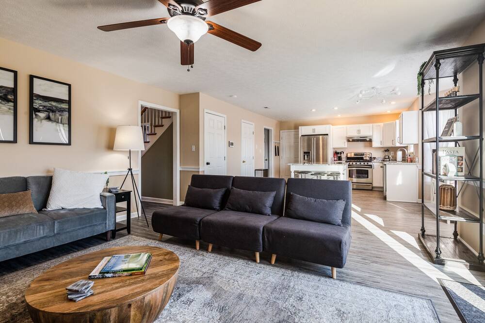 Photo of Livingroom in Jeffersontown